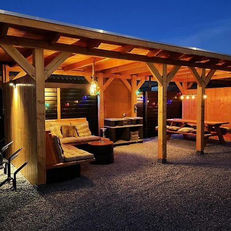 Beach House 9 ชาเรินไดค์ ภายนอก รูปภาพ